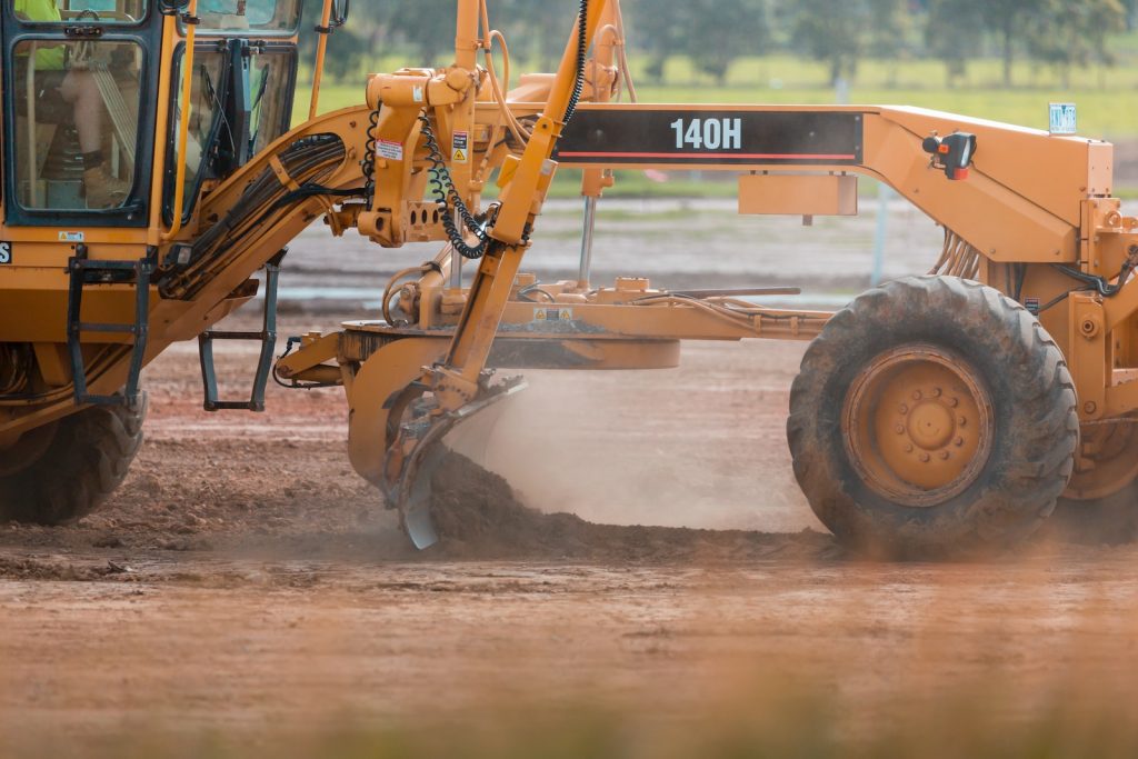 yellow and black heavy equipment