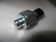SENSOR PRESION CONVERTIDOR JCB 701/M7305